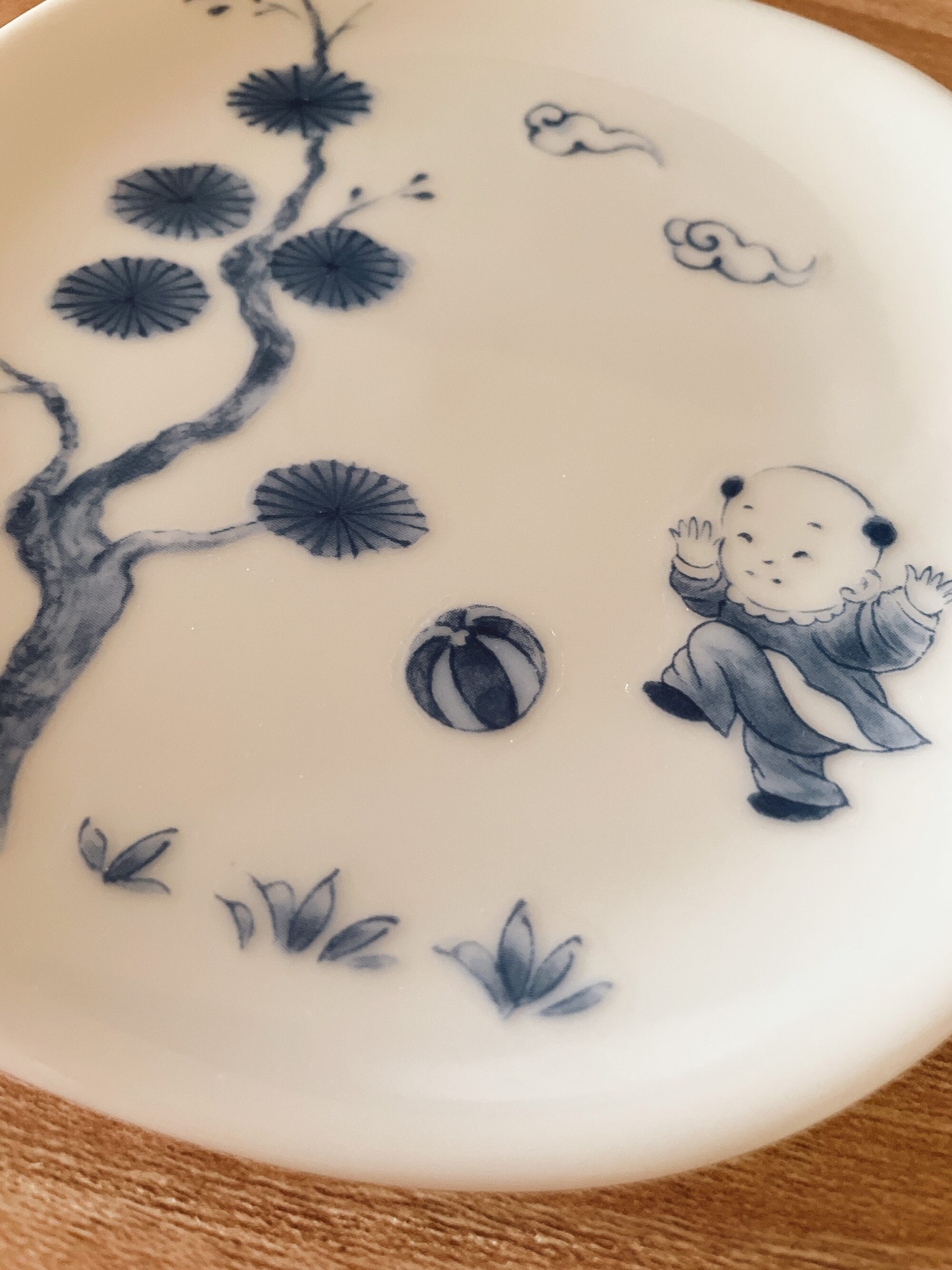 Create a Traditional-Looking Japanese Tea Set with Porcelarts